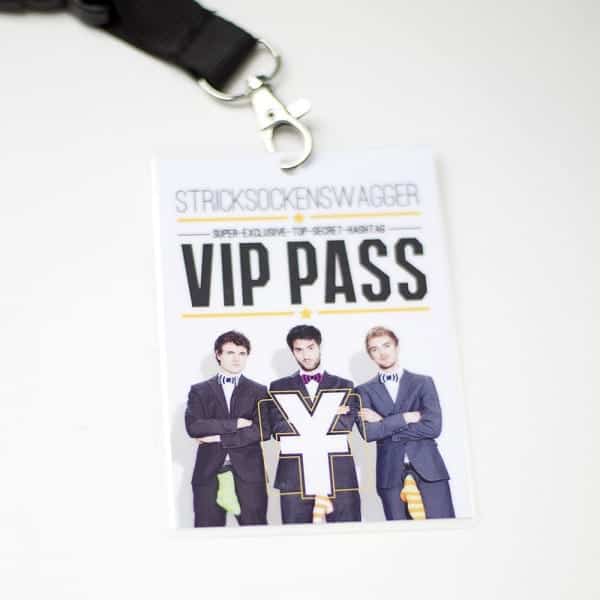 Stricksocken Swagger Tourshirt + VIP Pass - Bundle